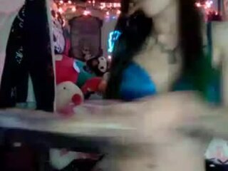 Meet Shower Shows Live