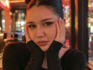 Meet Pierced Girls Live